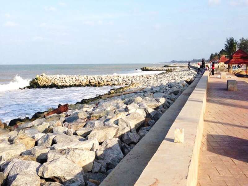 Pantai Cahaya Bulan