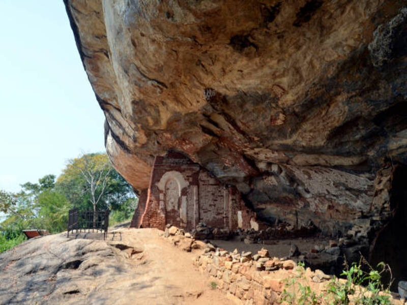 Cobra Hood Cave