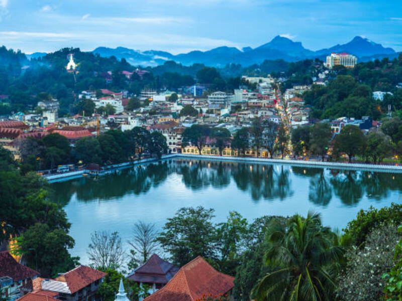 Kandy Lake